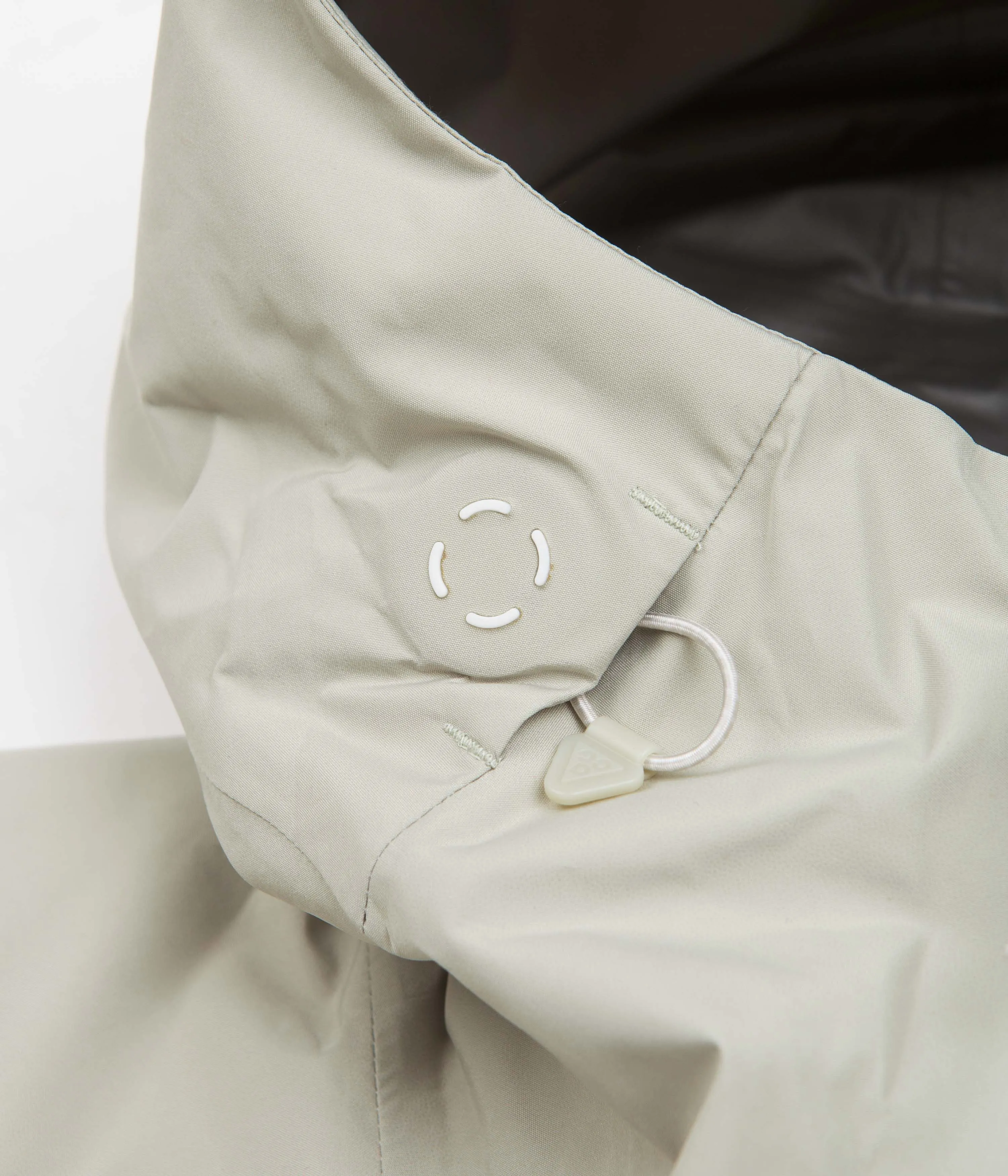 Nike ACG Chain Of Craters Jacket - Light Stone / Light Bone / Summit White