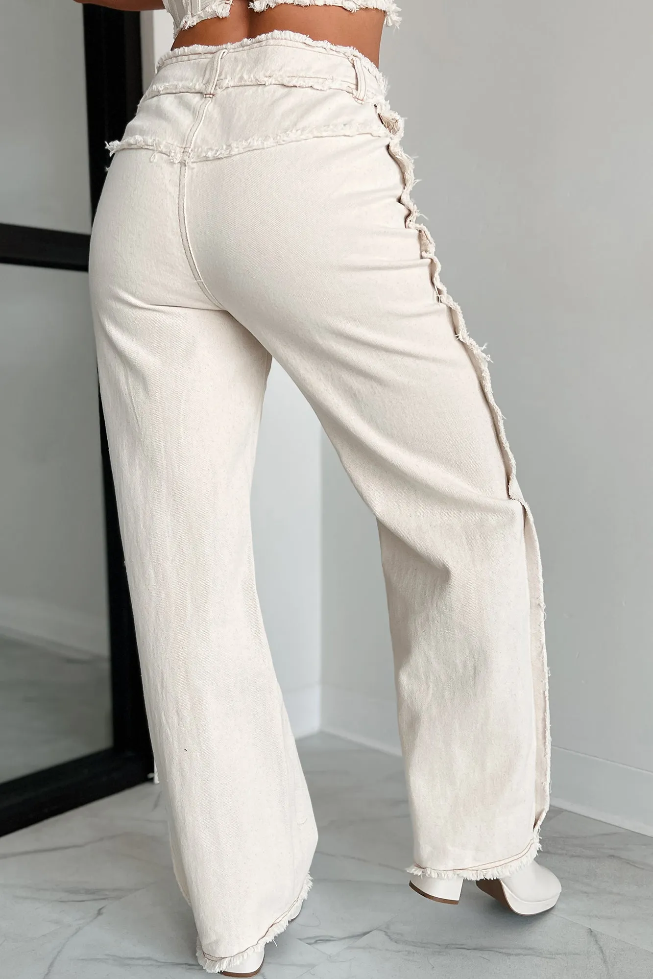 Roswell Frayed Seam Wide Leg Jeans (Off White Denim)