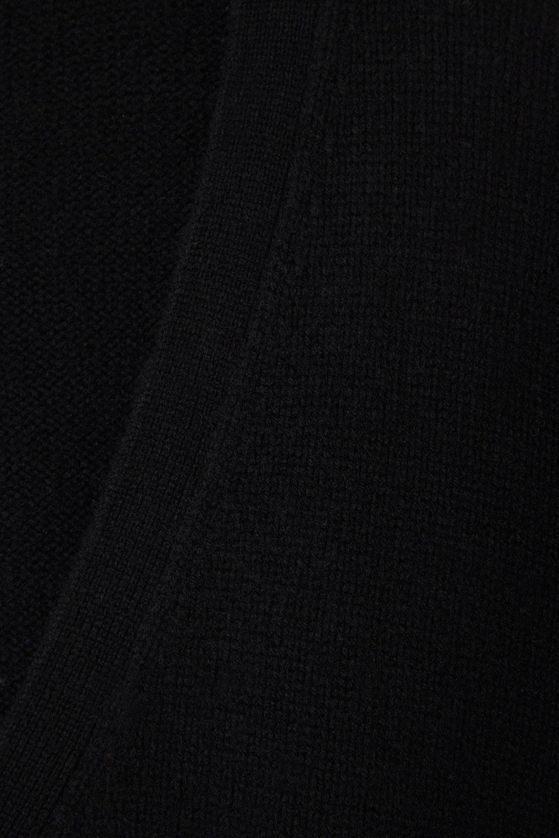 THE CLASSIC CARDIGAN - BLACK