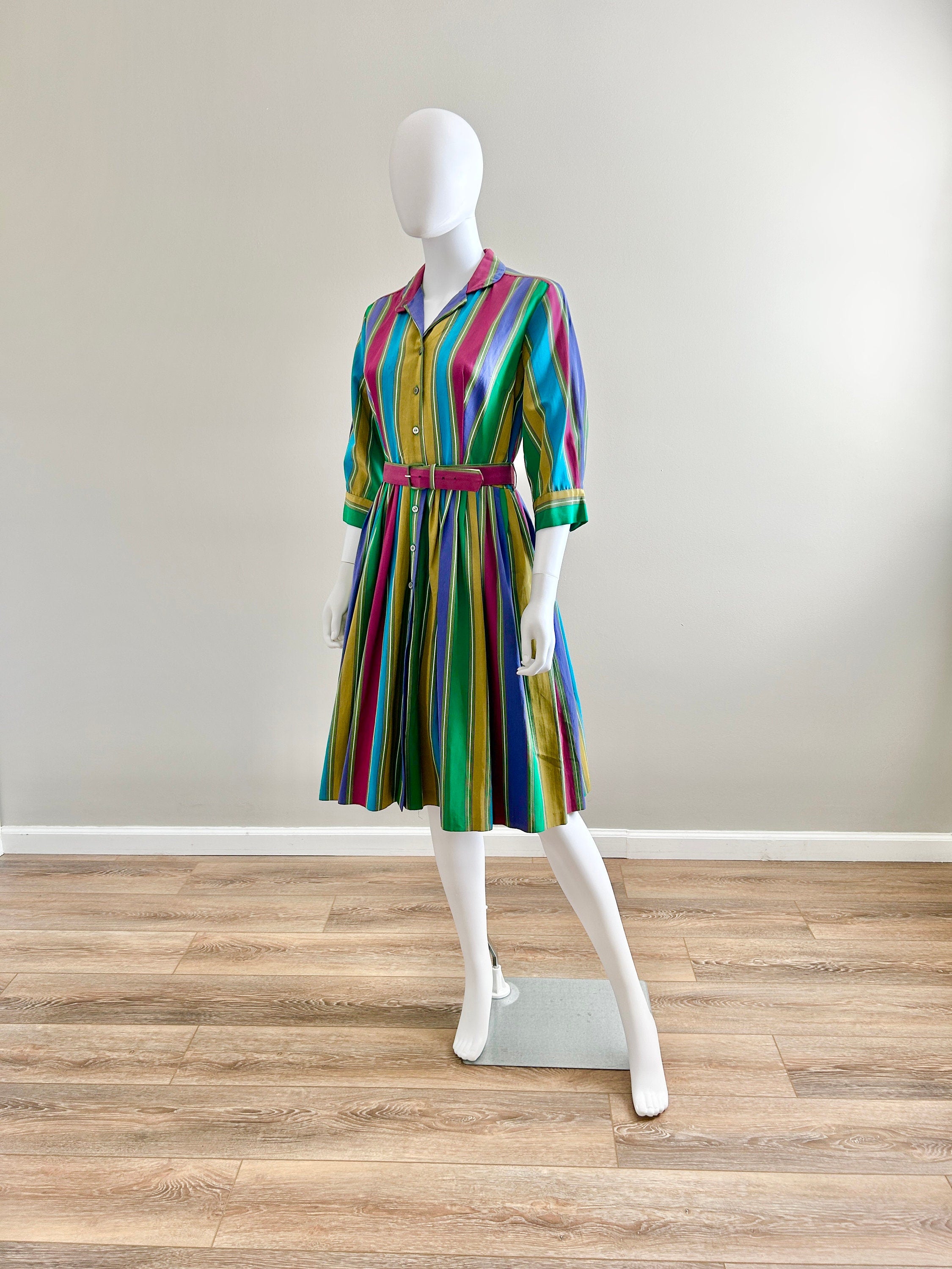 Vintage 1950’s Striped Fit and Flare Dress / 50s retro shirt dress / Size XS S