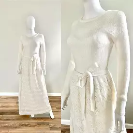 Vintage 1970s White Sweater Maxi Dress / 70s Molly Parnis dress / Size S M