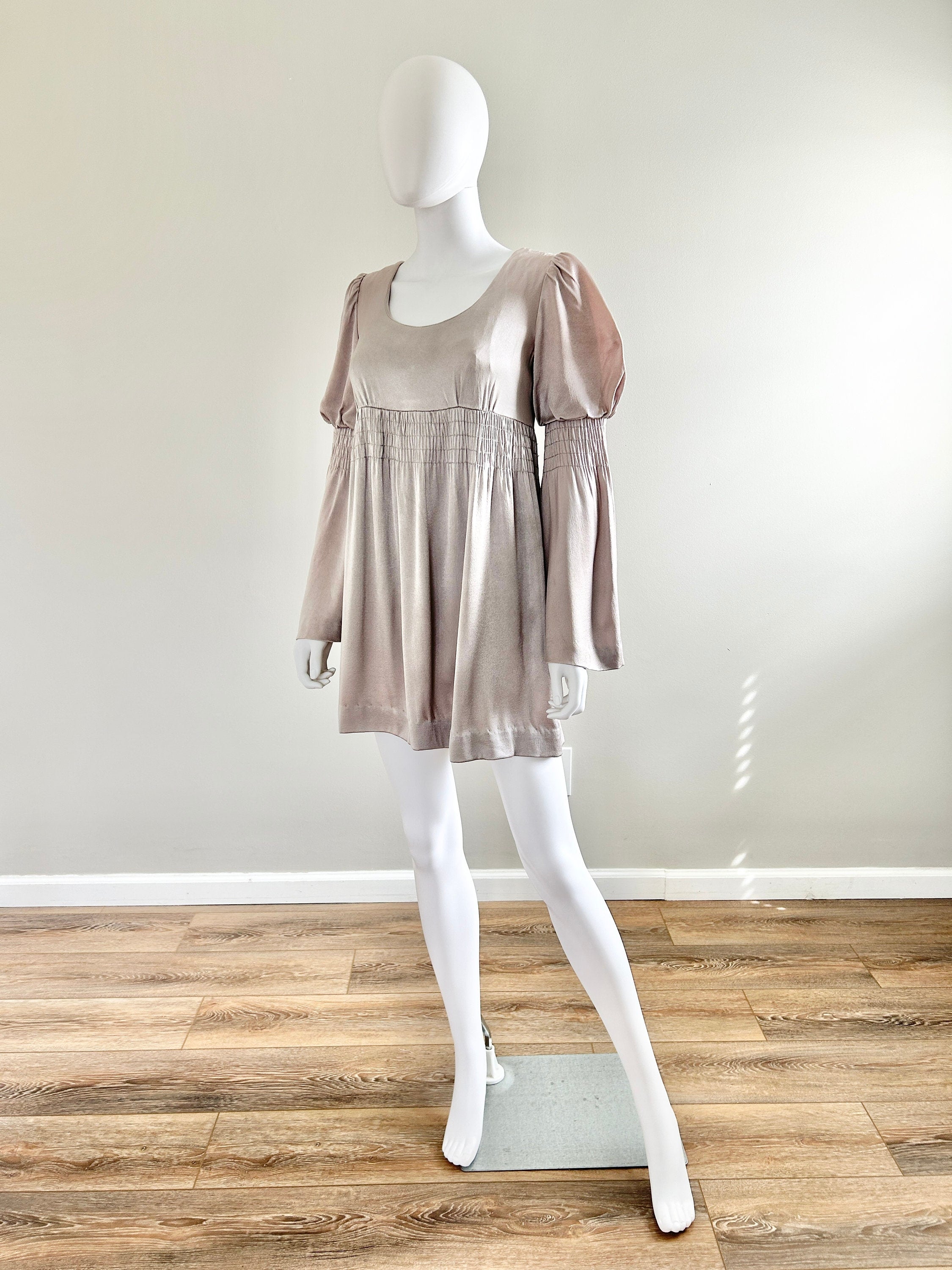 Vintage 1970s Young Edwardian Silver Mini Dress / 70s babydoll dress / Size XS S