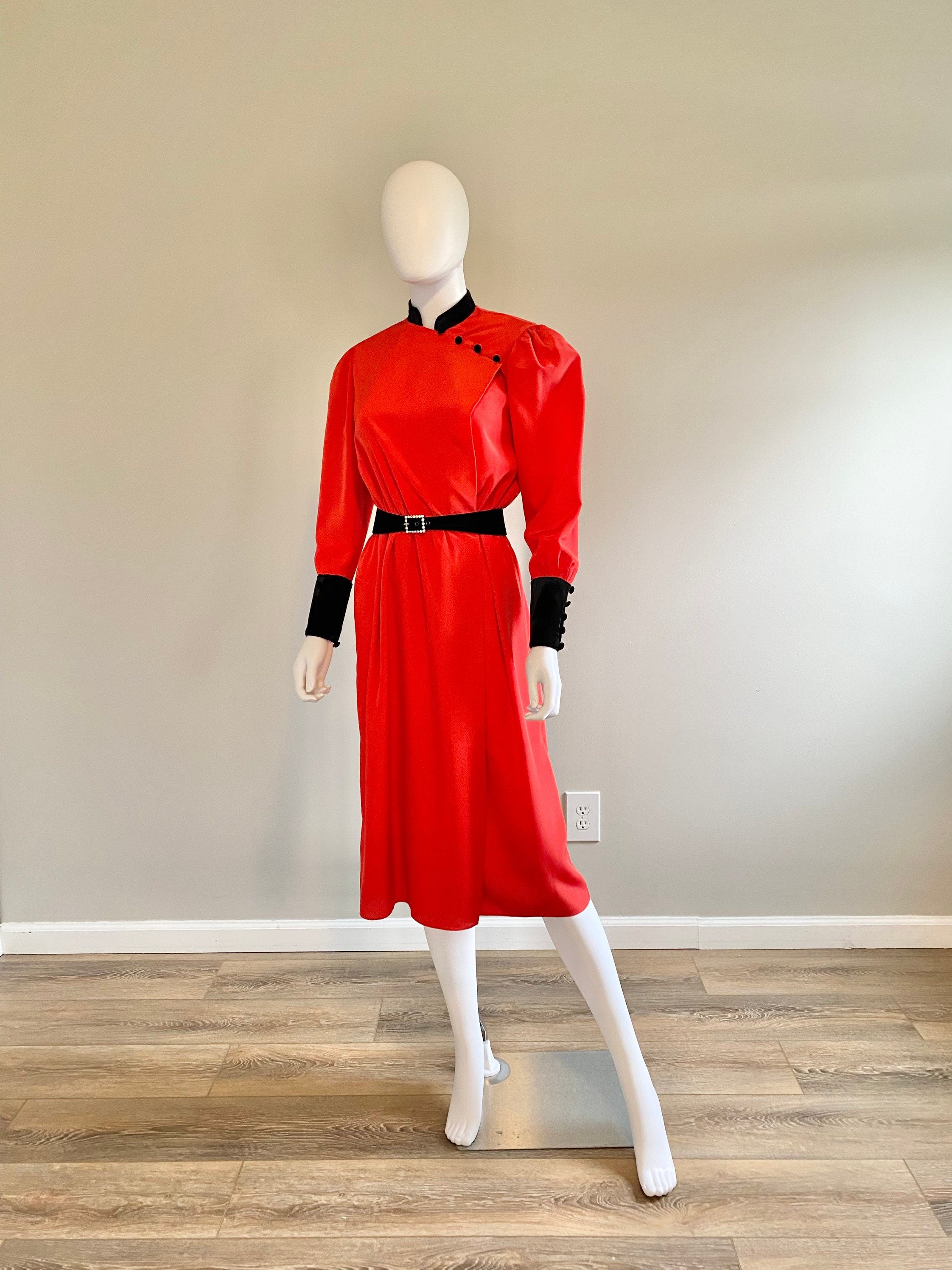 Vintage 1980s Red and Black Holiday Dress / 80s puff sleeve party dress / 1980s does 1940s dress / Size small